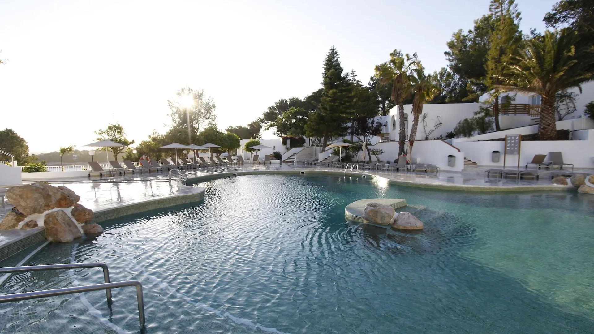 Bg Portinatx Beach Club Hotel