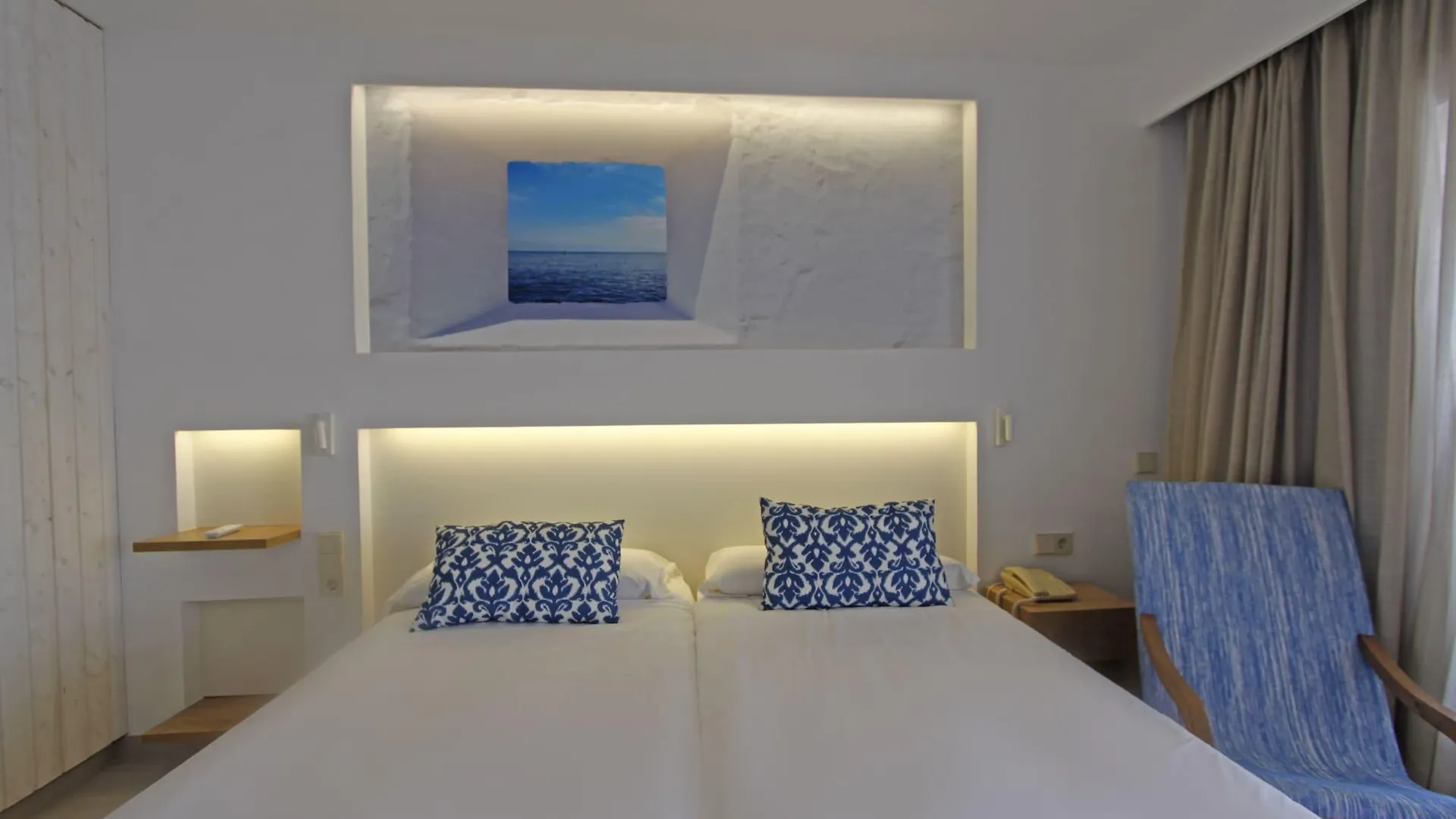 Bg Portinatx Beach Club Hotel