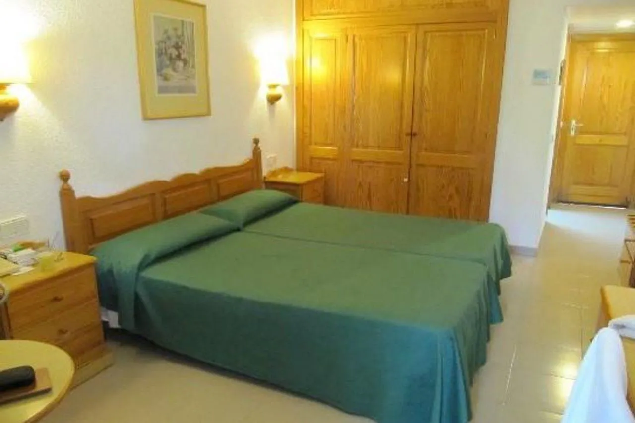 Bg Portinatx Beach Club Hotel